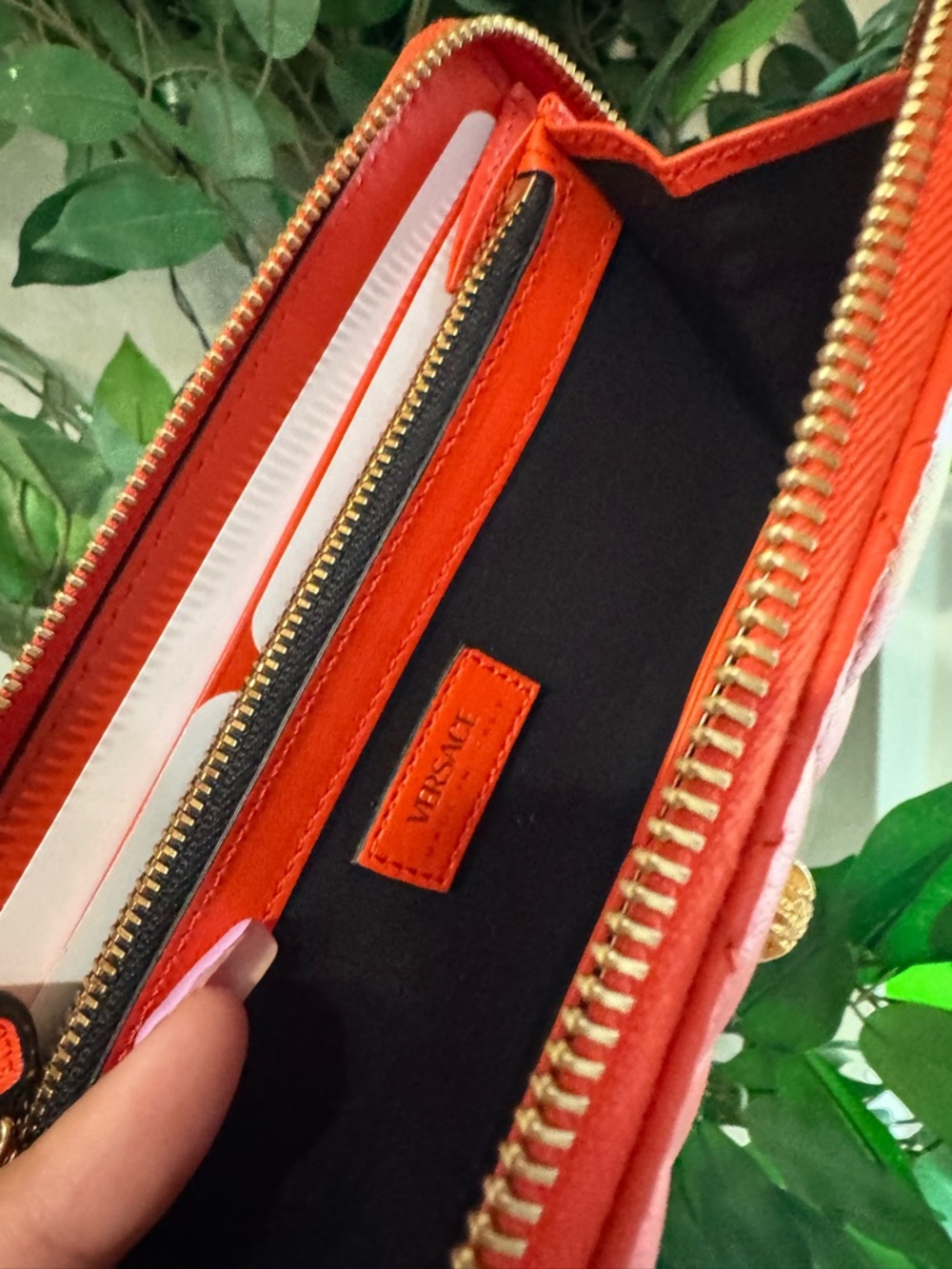 New in box Versace La Medusa Long Wallet Coral 🪸 - Picture 4 of 14